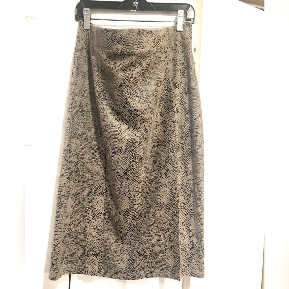 Boutique Snakeskin Skirt with Side Slit